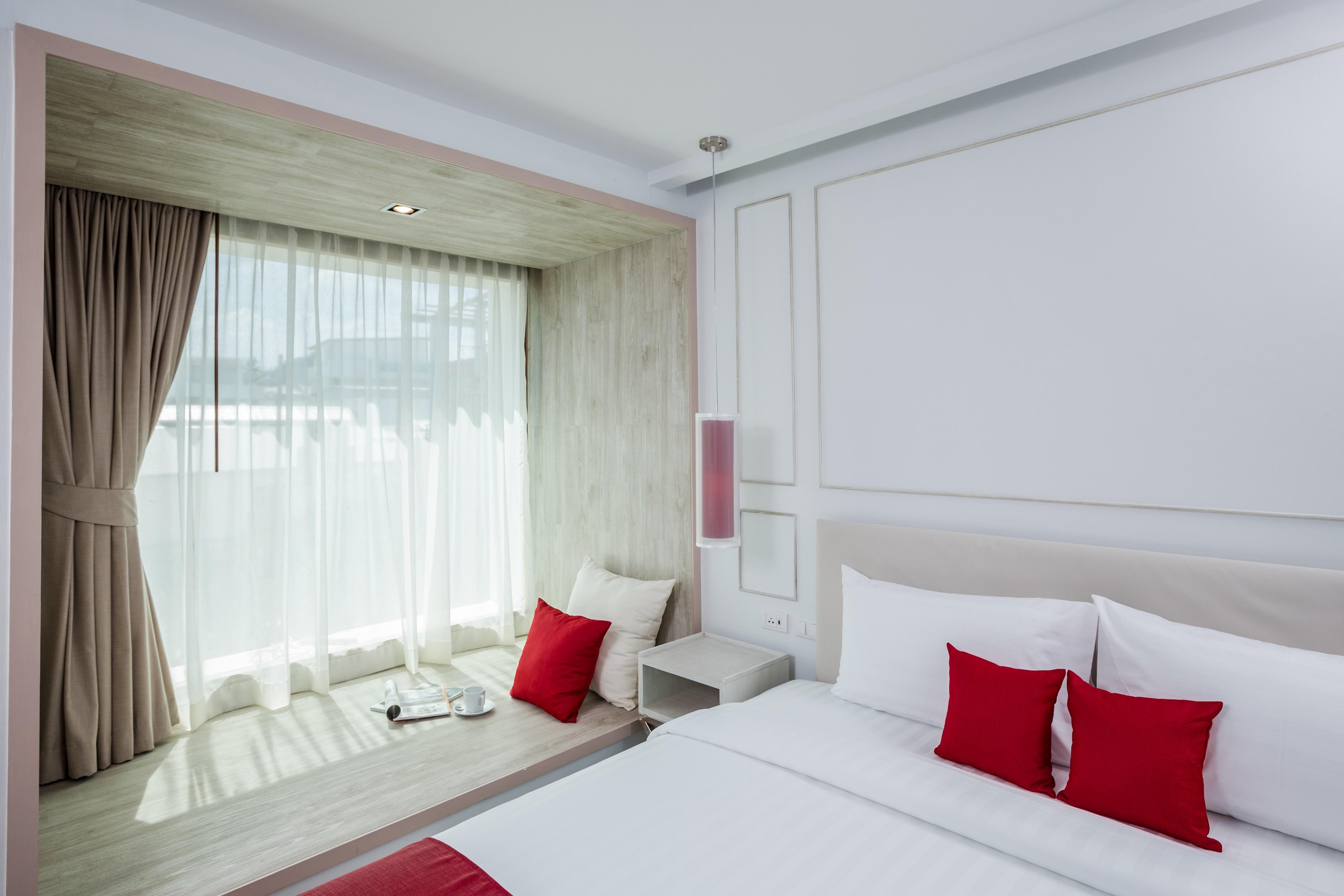 The Bloc Hotel Phuket - Sha Extra Plus Patong Exterior foto