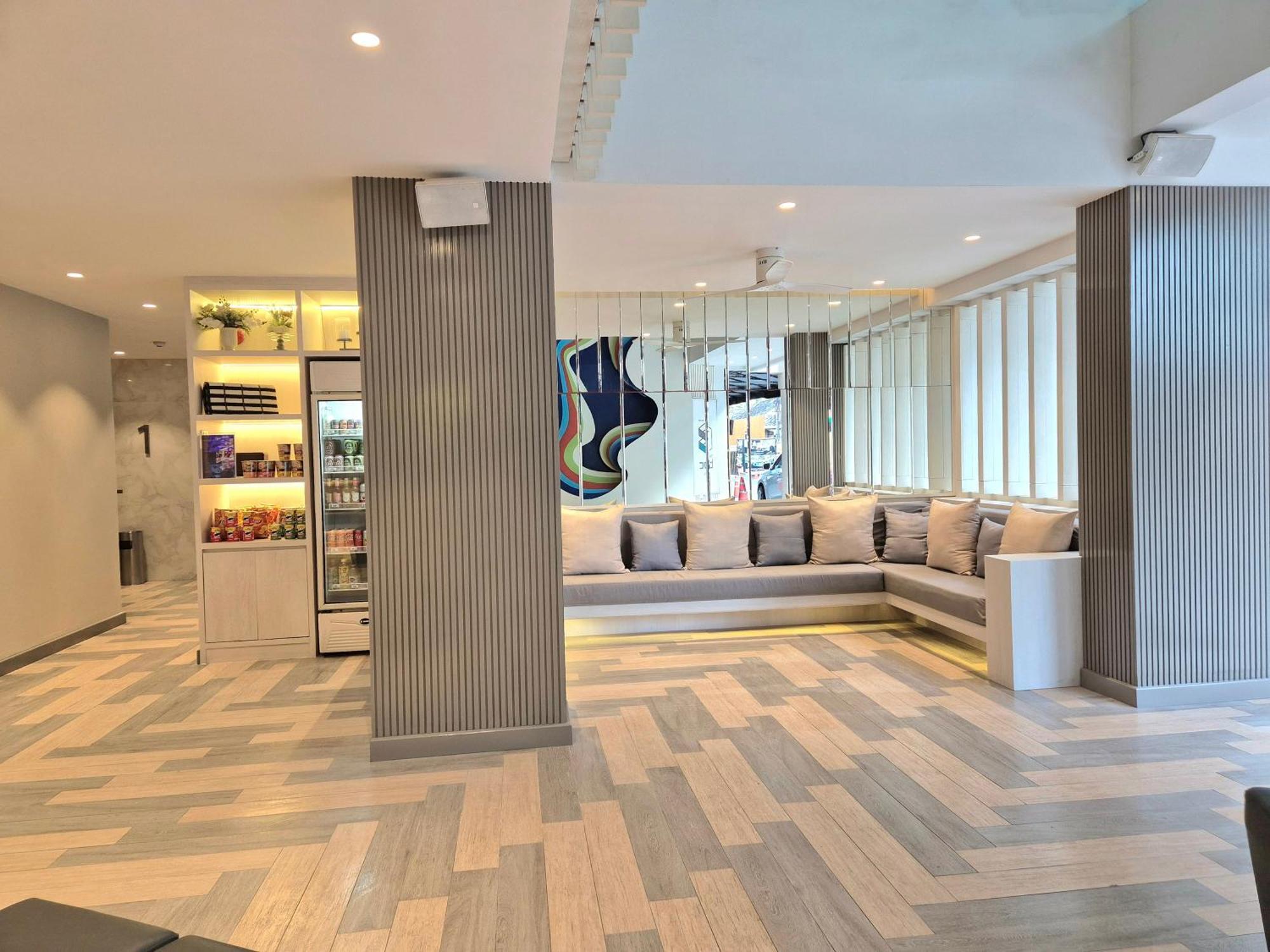 The Bloc Hotel Phuket - Sha Extra Plus Patong Exterior foto