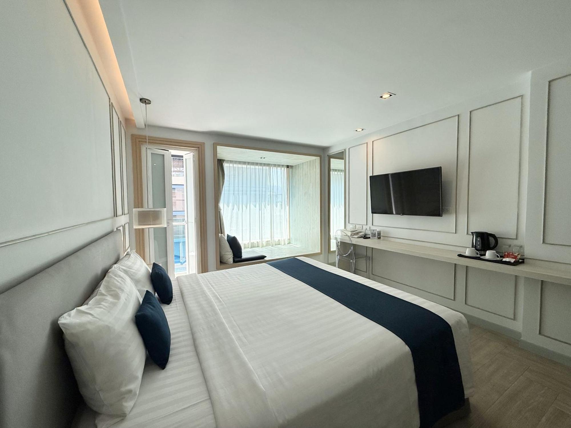 The Bloc Hotel Phuket - Sha Extra Plus Patong Exterior foto