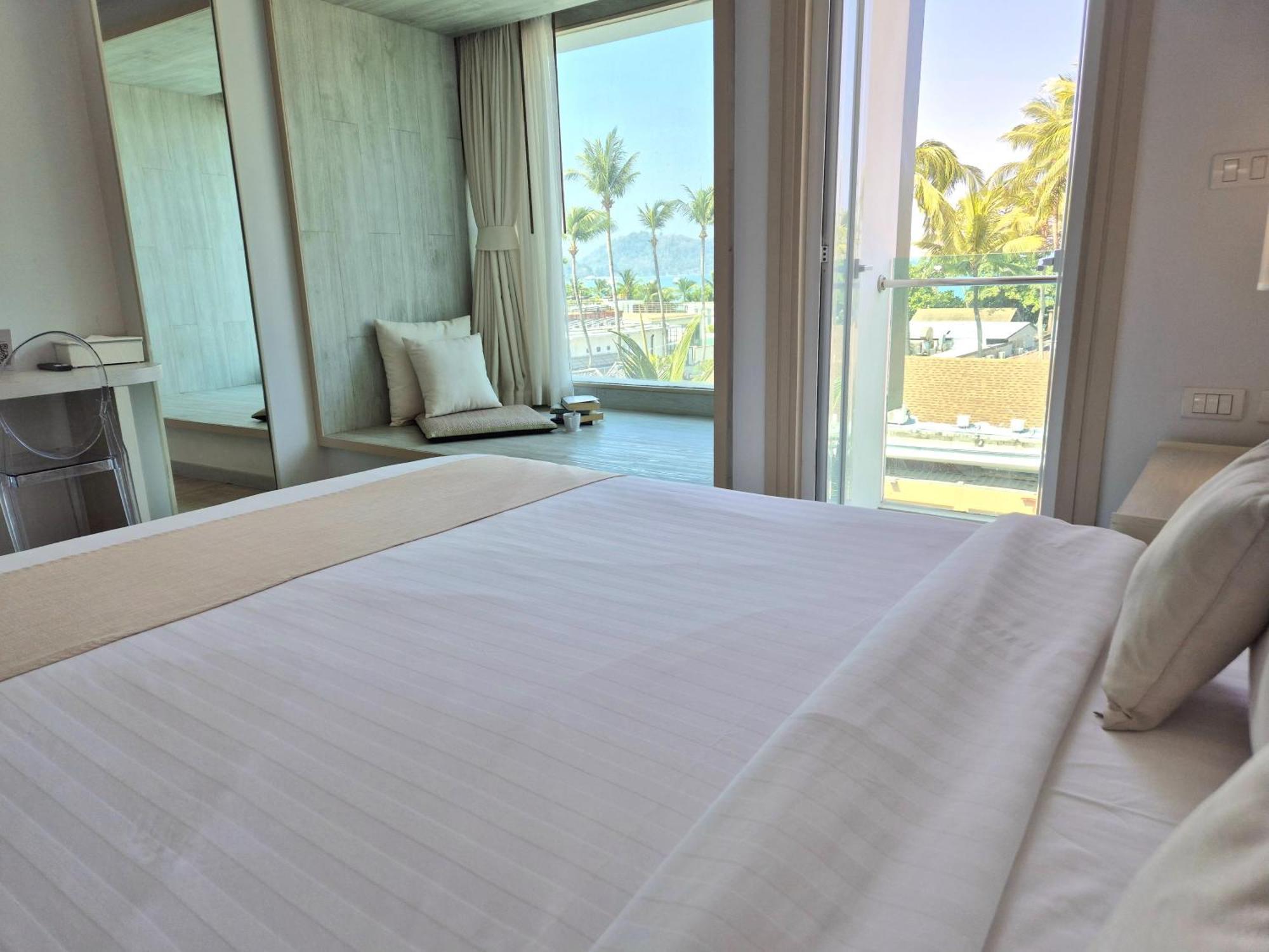 The Bloc Hotel Phuket - Sha Extra Plus Patong Exterior foto